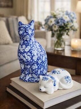 2pc Bundle Blue and White Ceramic Cat Figurines - Floral Pattern